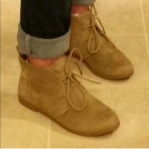 Shoe dazzle booties